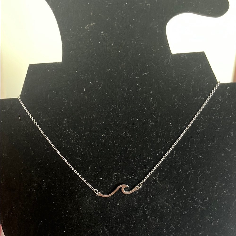 Elegant Silver Wave Necklace